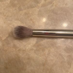 Eye makeup brush